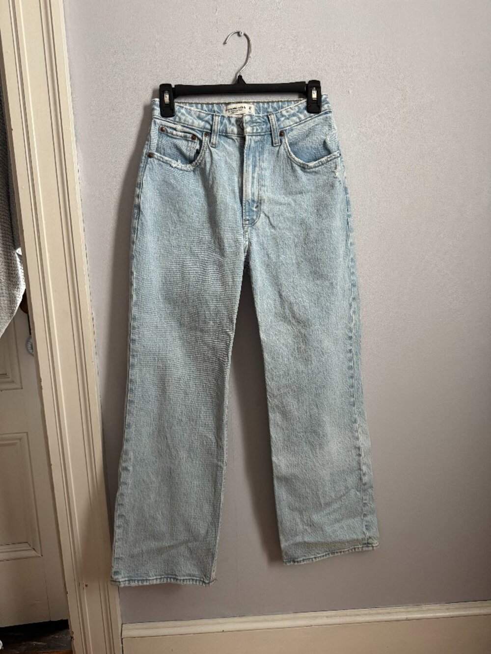 Abercrombie 90s relaxed jean high rise